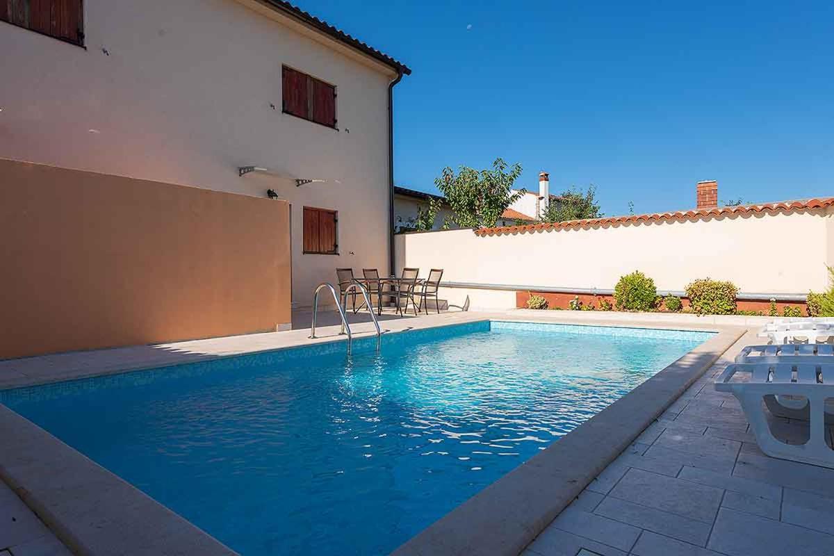 Willa House Melly With Swimming Pool Rovinjsko Selo Zewnętrze zdjęcie
